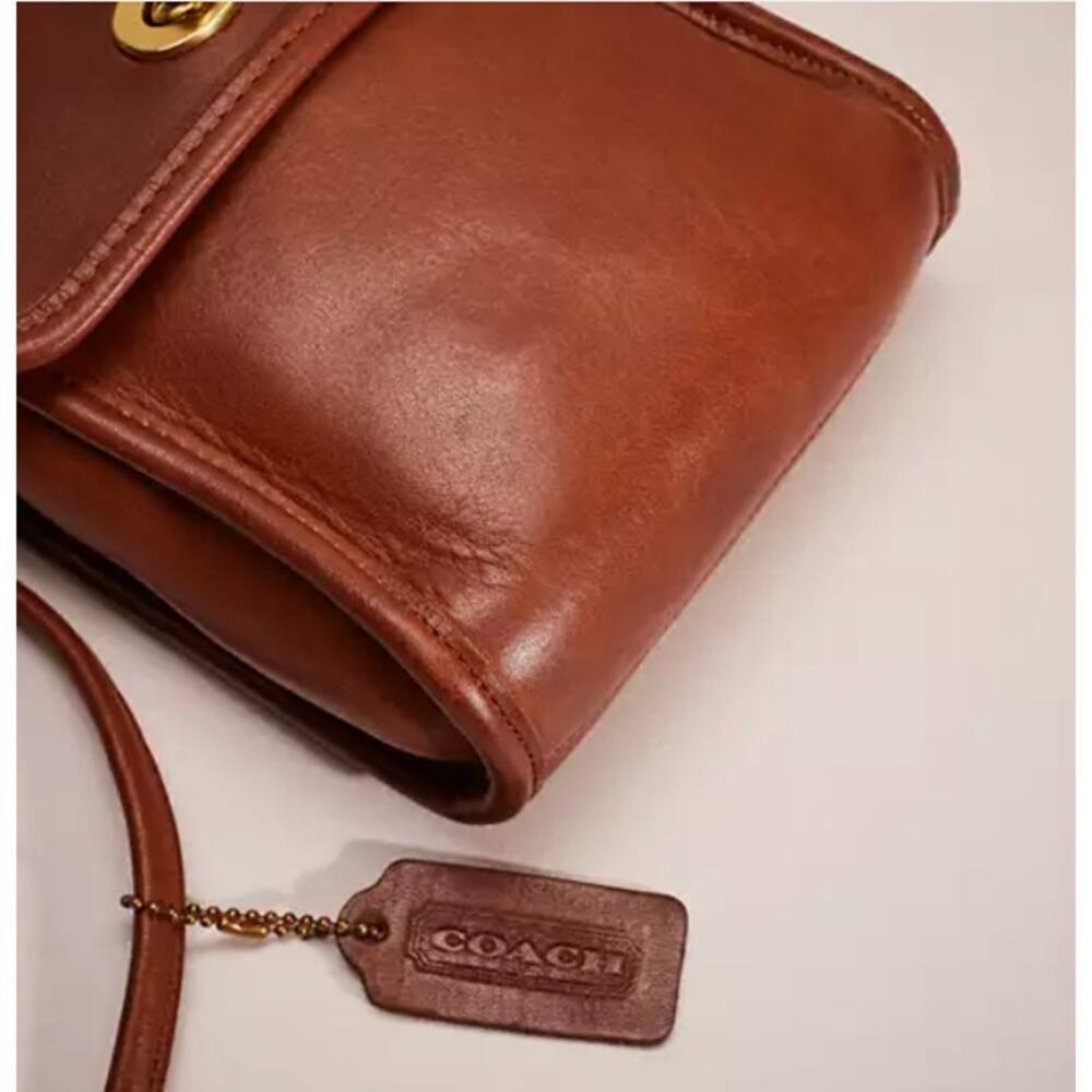 Vintage Coach Leather Crossbody Scooter Bag Tan RARE - Picture 3 of 14